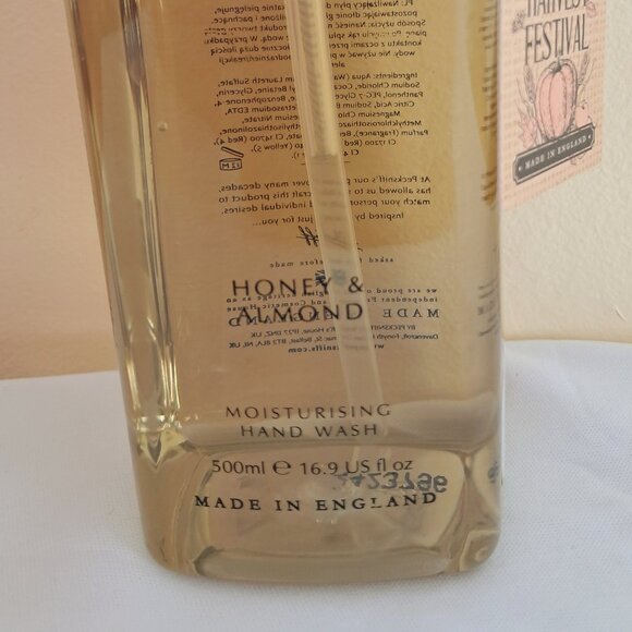 Pecksniff's  England Honey and Almond Luxury Moisturizing Handwash. - Picture 3 of 8